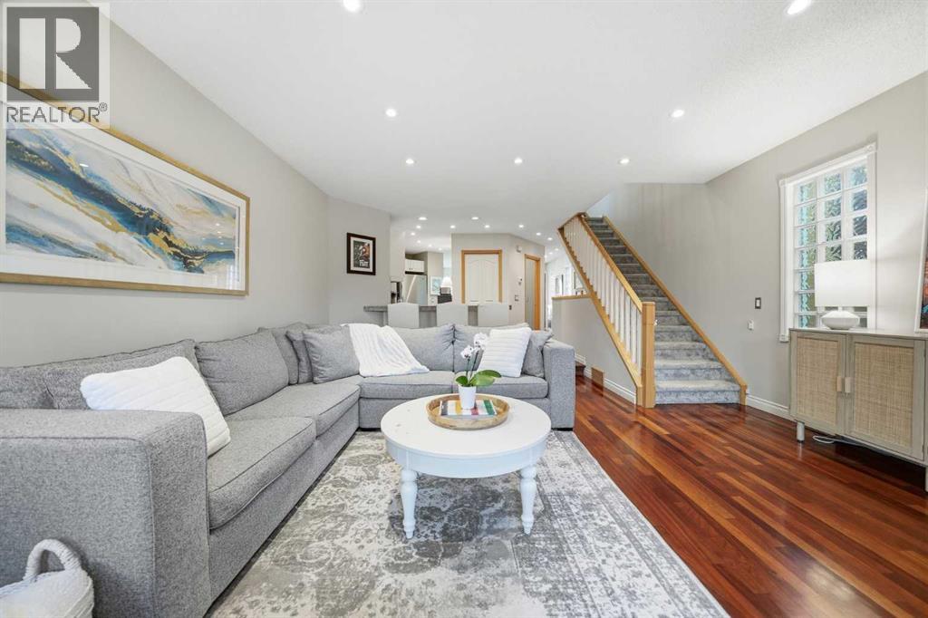 Single Family House for Sale in   Avenue SW Erlton Calgary 