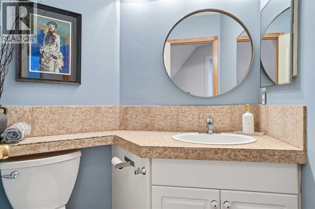 Single Family House for Sale in   Avenue SW Erlton Calgary 