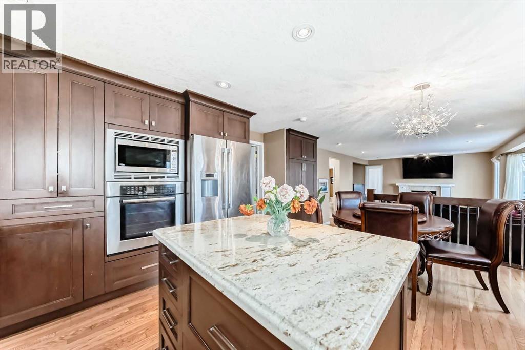 Single Family House for Sale in  Signal Hill Drive SW Signal Hill Calgary 
