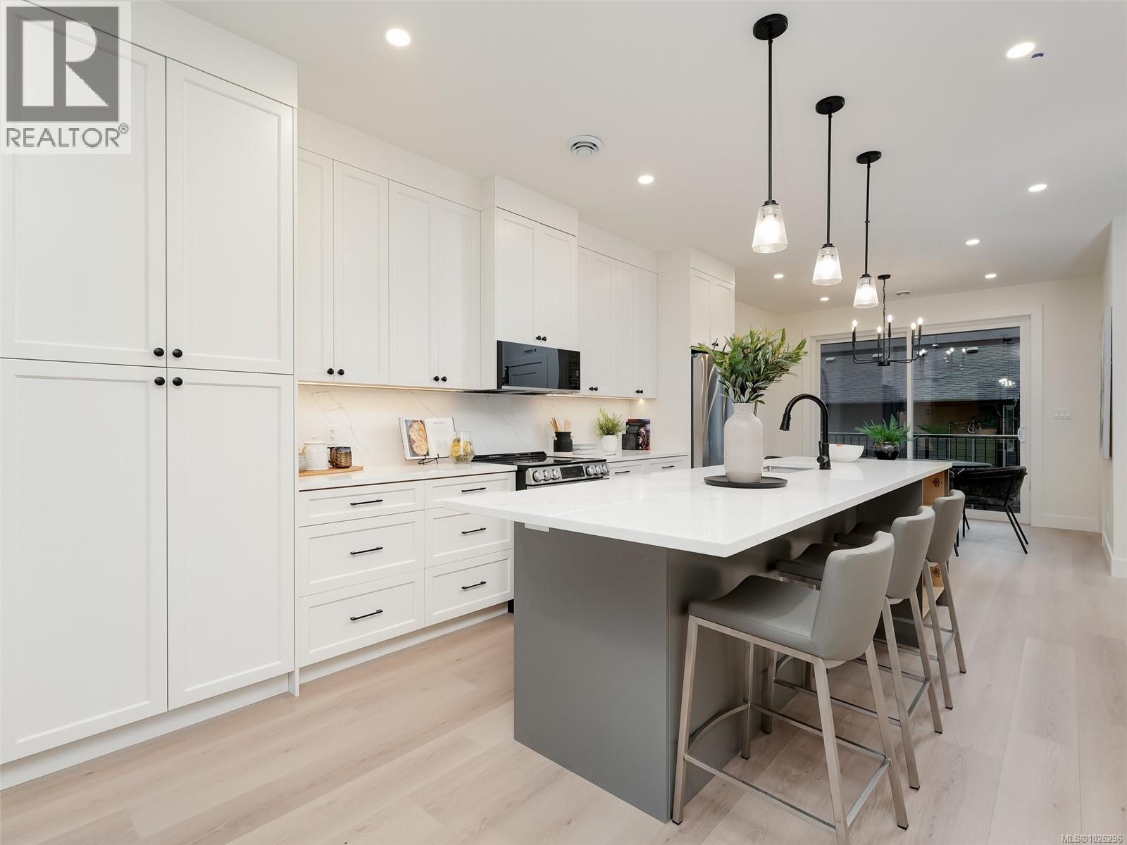 #107 960 Jenkins Ave - 9