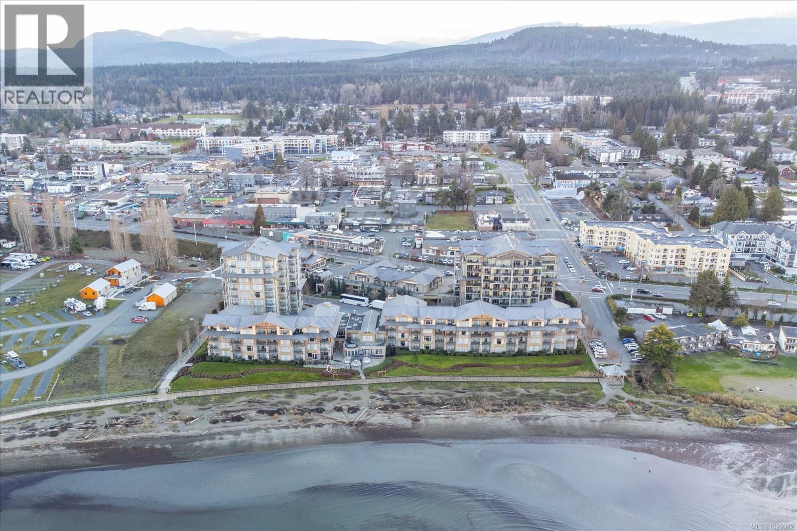 303D 181 Beachside Dr, Parksville