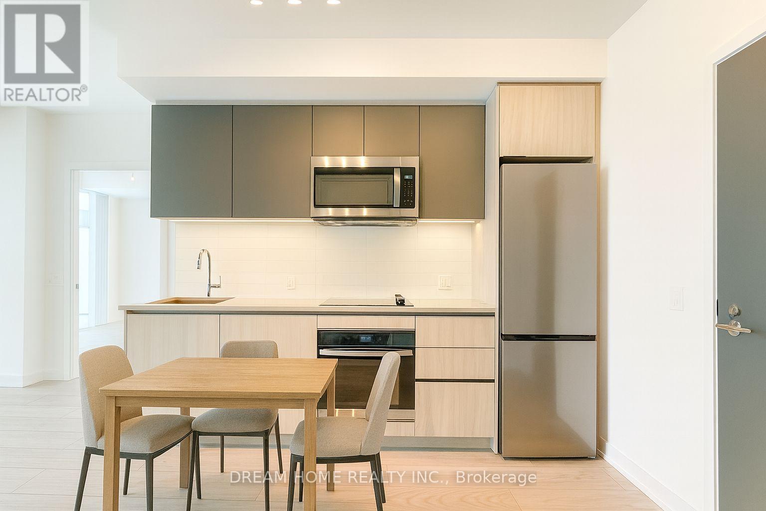 1710 - 5858 YONGE STREET