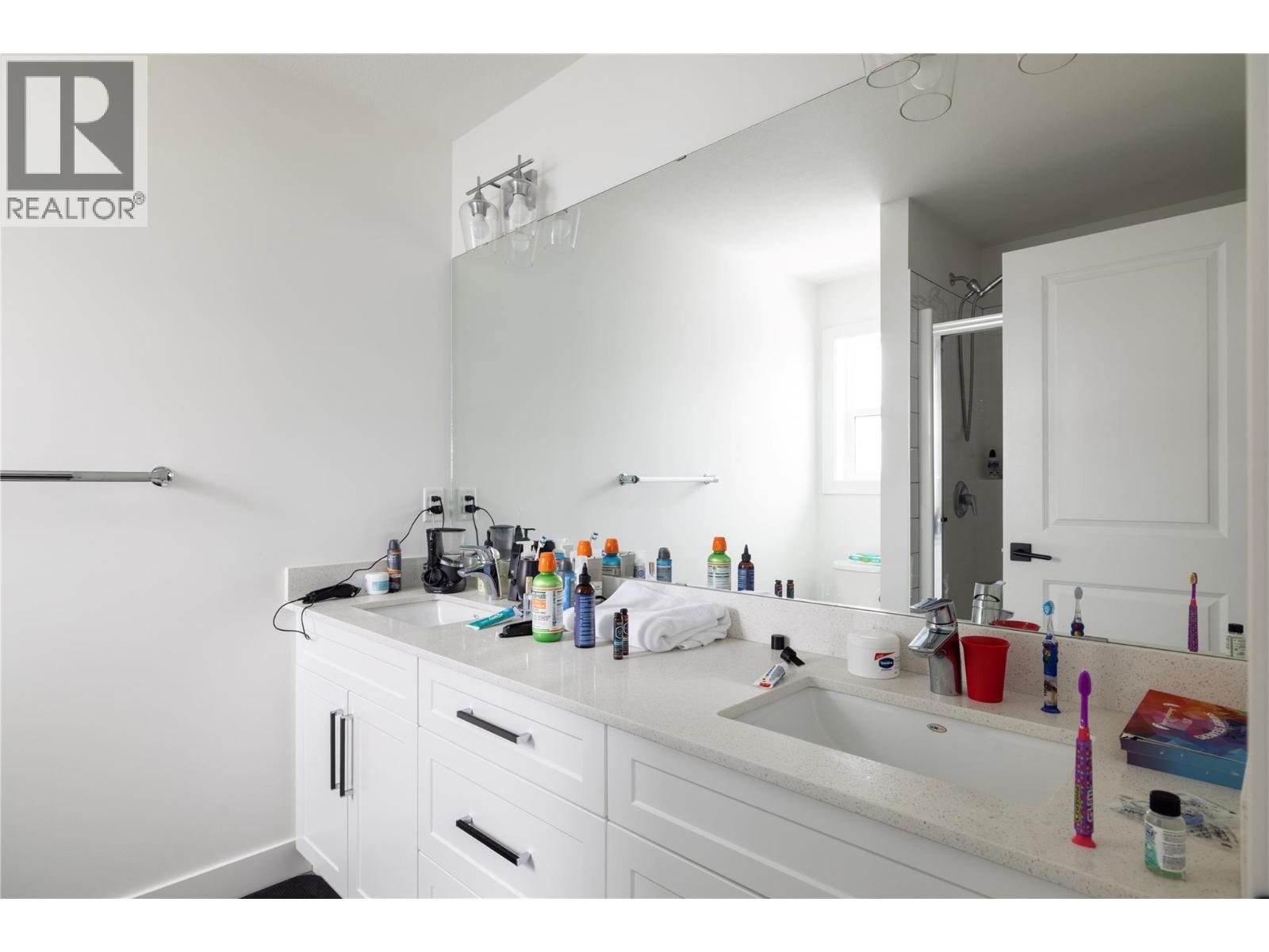 12075 Oceola Road Unit# 21, Lake Country