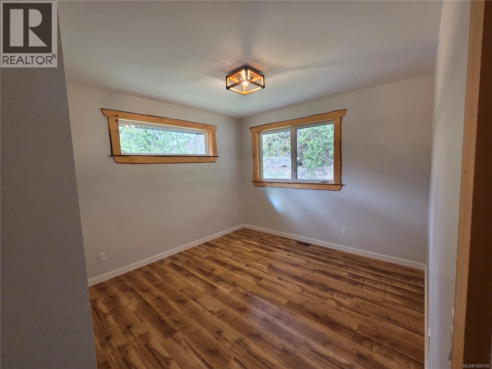 1696 PEERLESS RD - 19