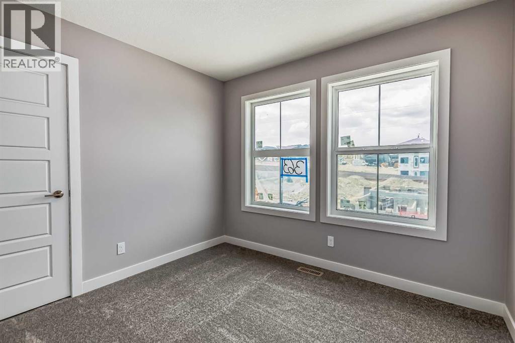 4 Topaz Place, Cochrane