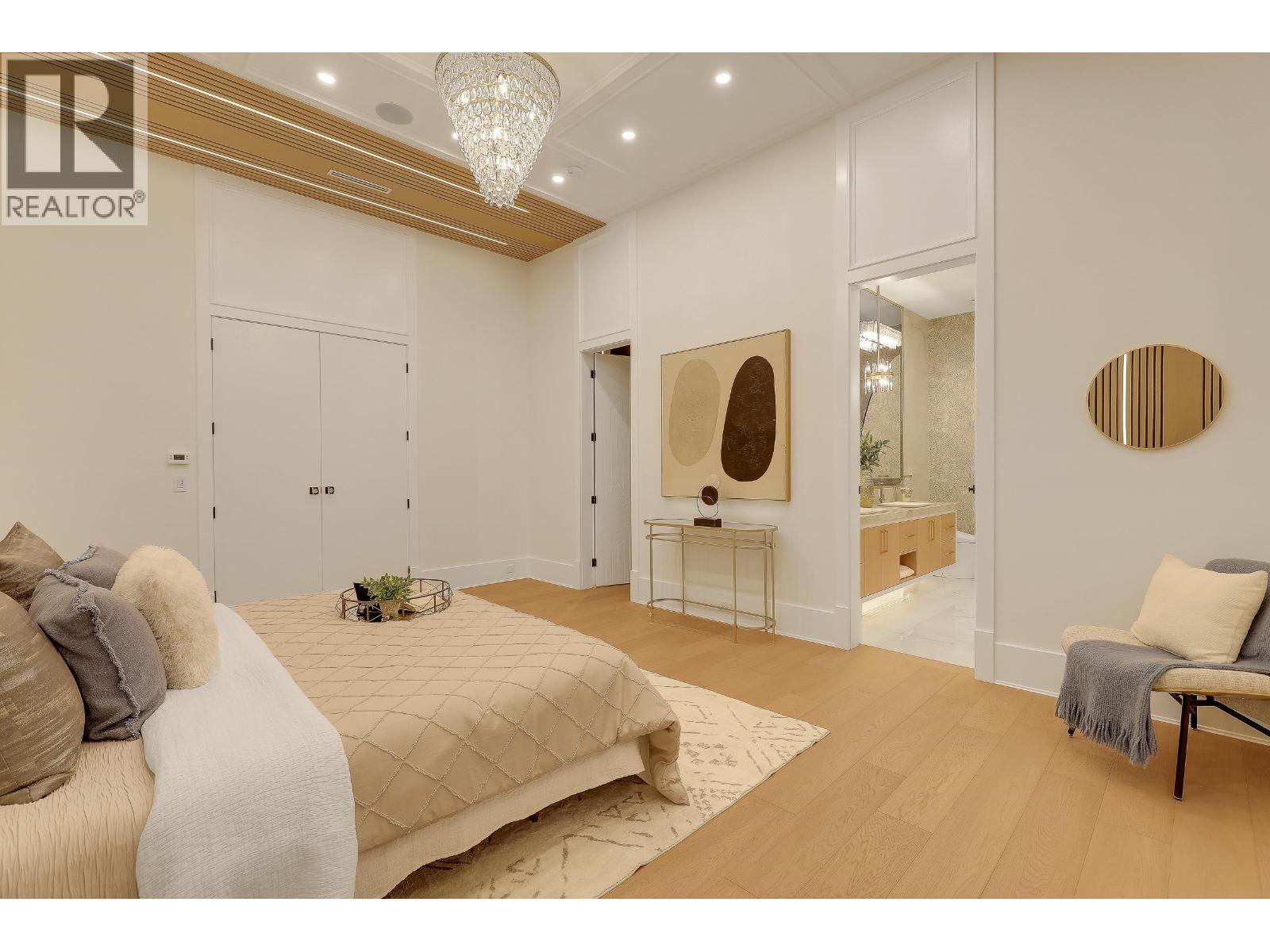 5891 RIVERDALE DRIVE, Richmond