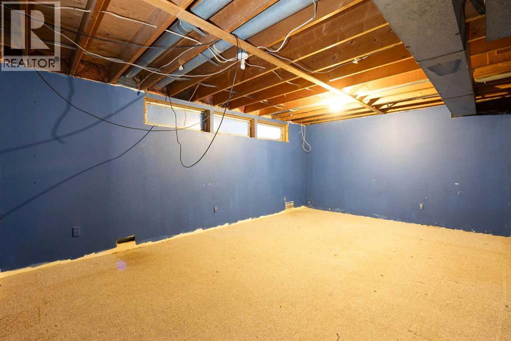 21 Ells Crescent, Fort McMurray