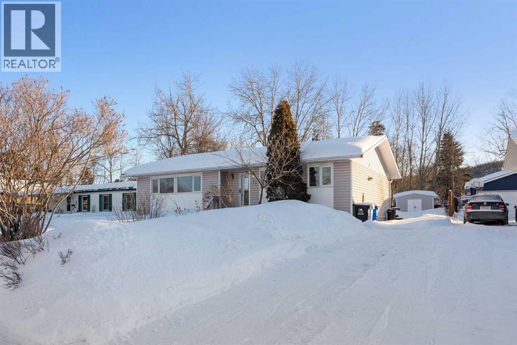 21 Ells Crescent, Fort McMurray