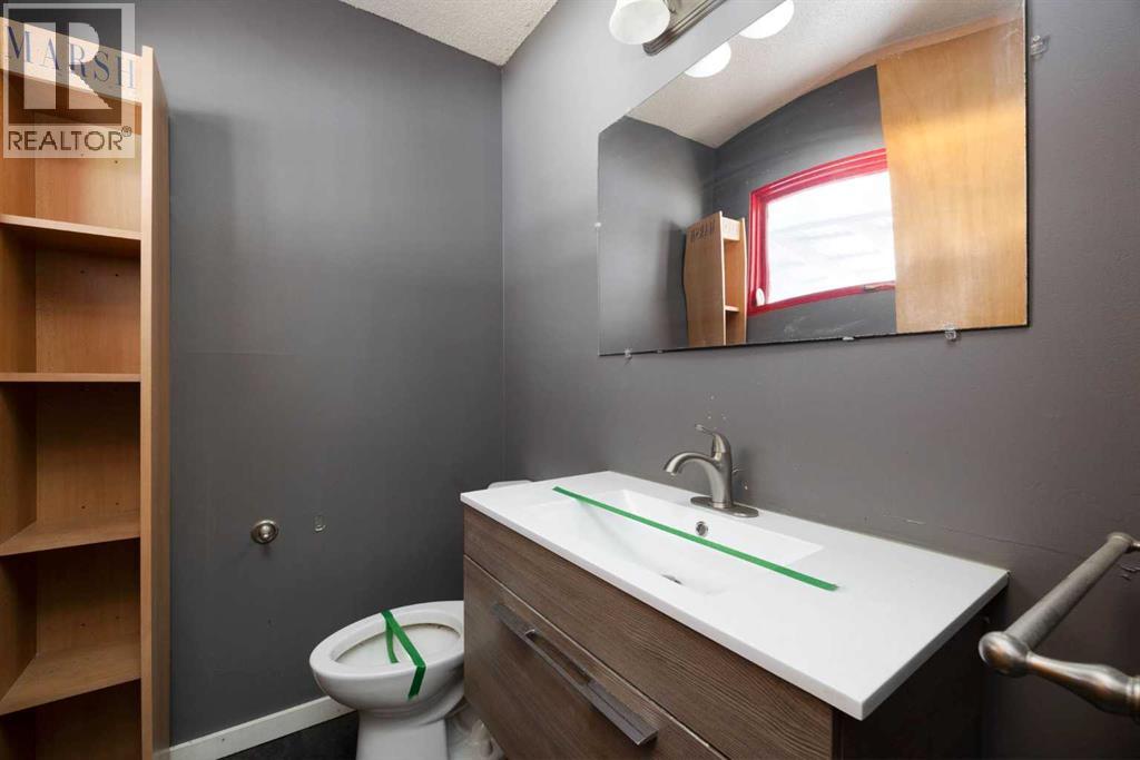 21 Ells Crescent, Fort McMurray