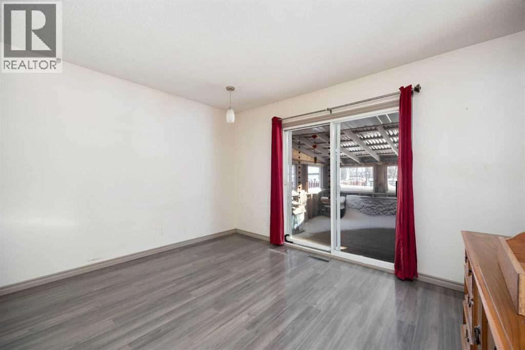 21 Ells Crescent, Fort McMurray