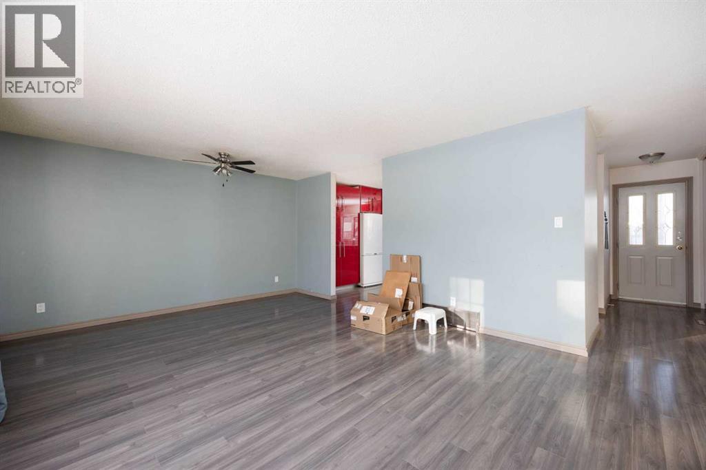 21 Ells Crescent, Fort McMurray