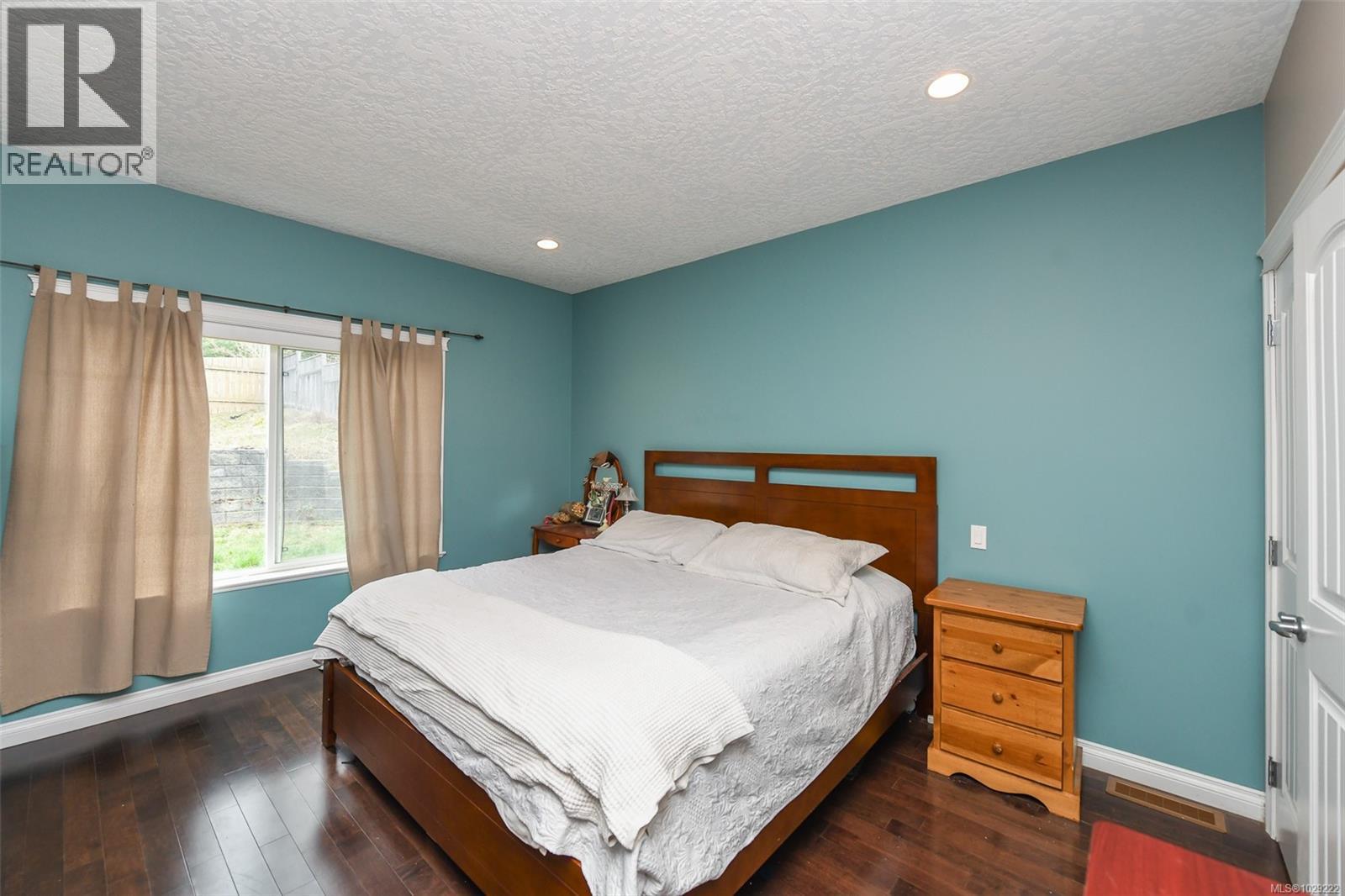 2737 Kendal Ave, Cumberland