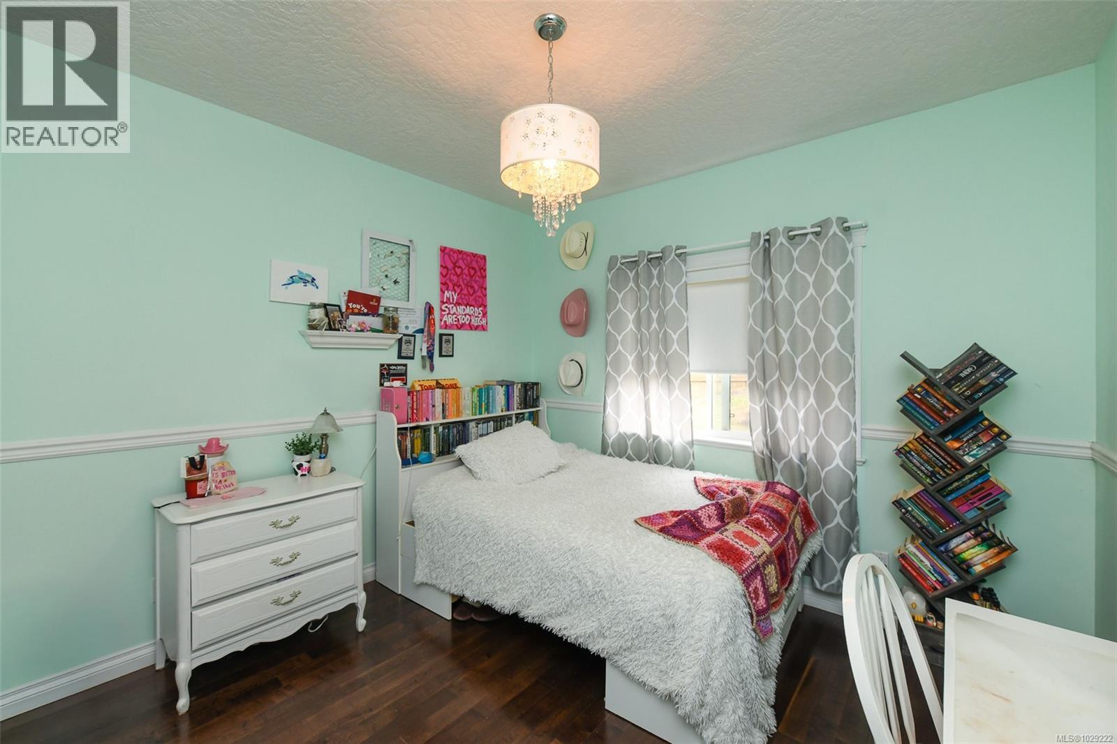 2737 Kendal Ave, Cumberland