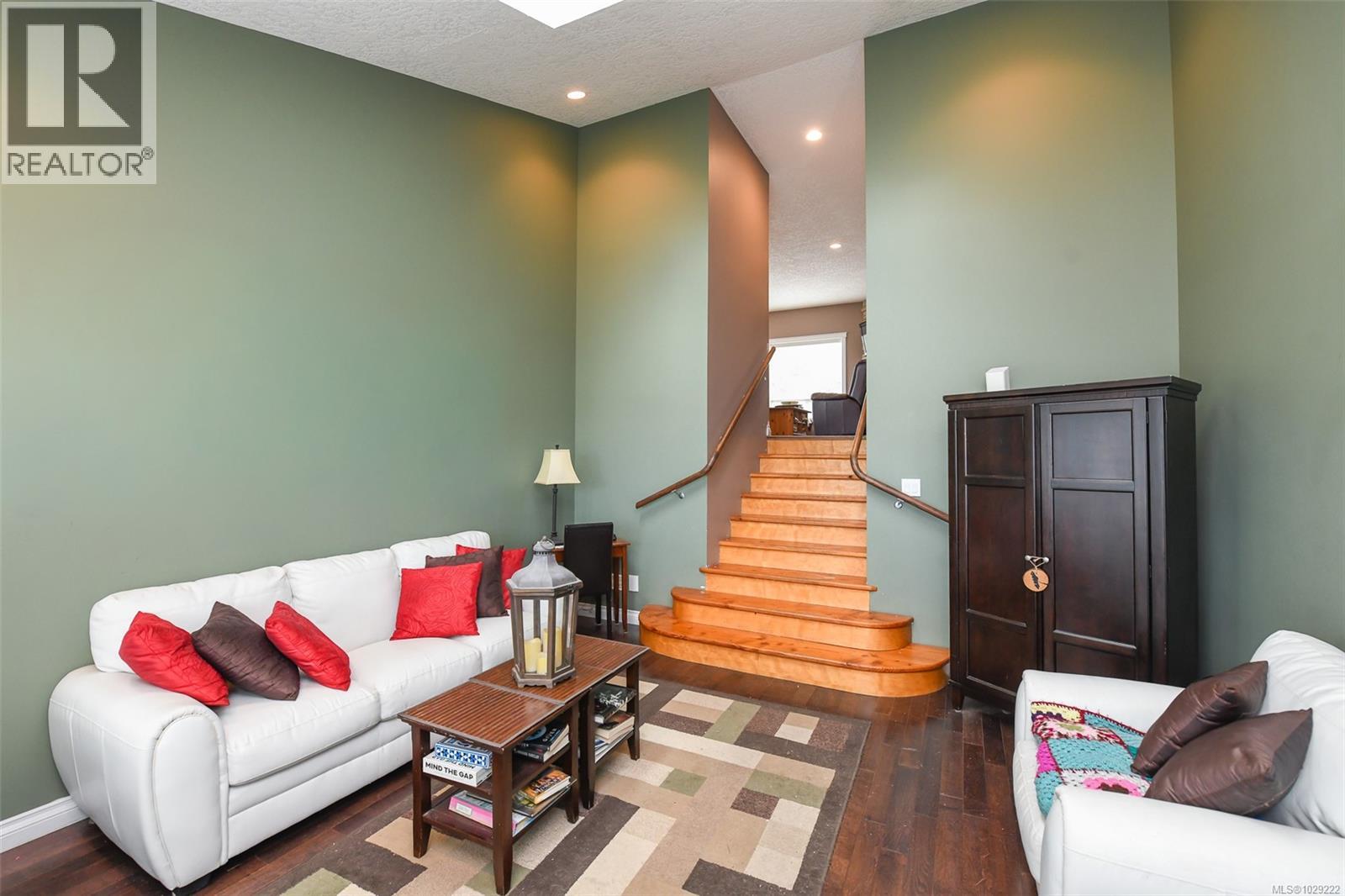 2737 Kendal Ave, Cumberland