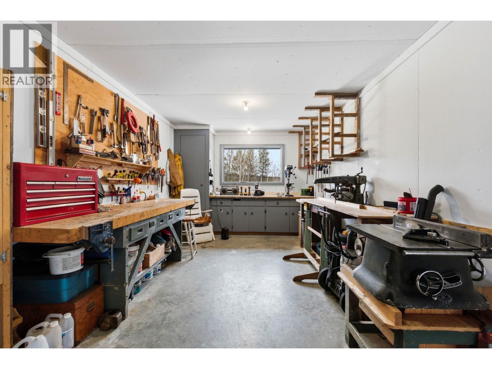 2815 PIONEER CRESCENT - 34