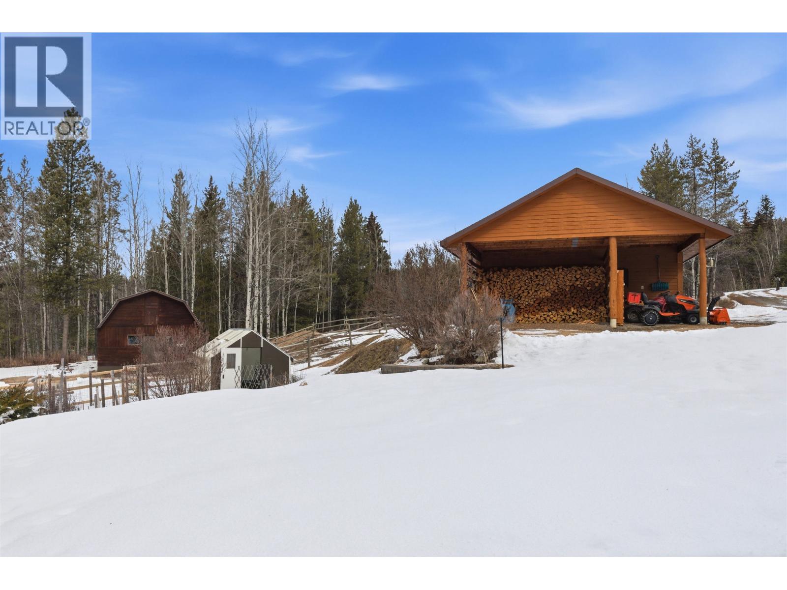 2815 PIONEER CRESCENT - 35