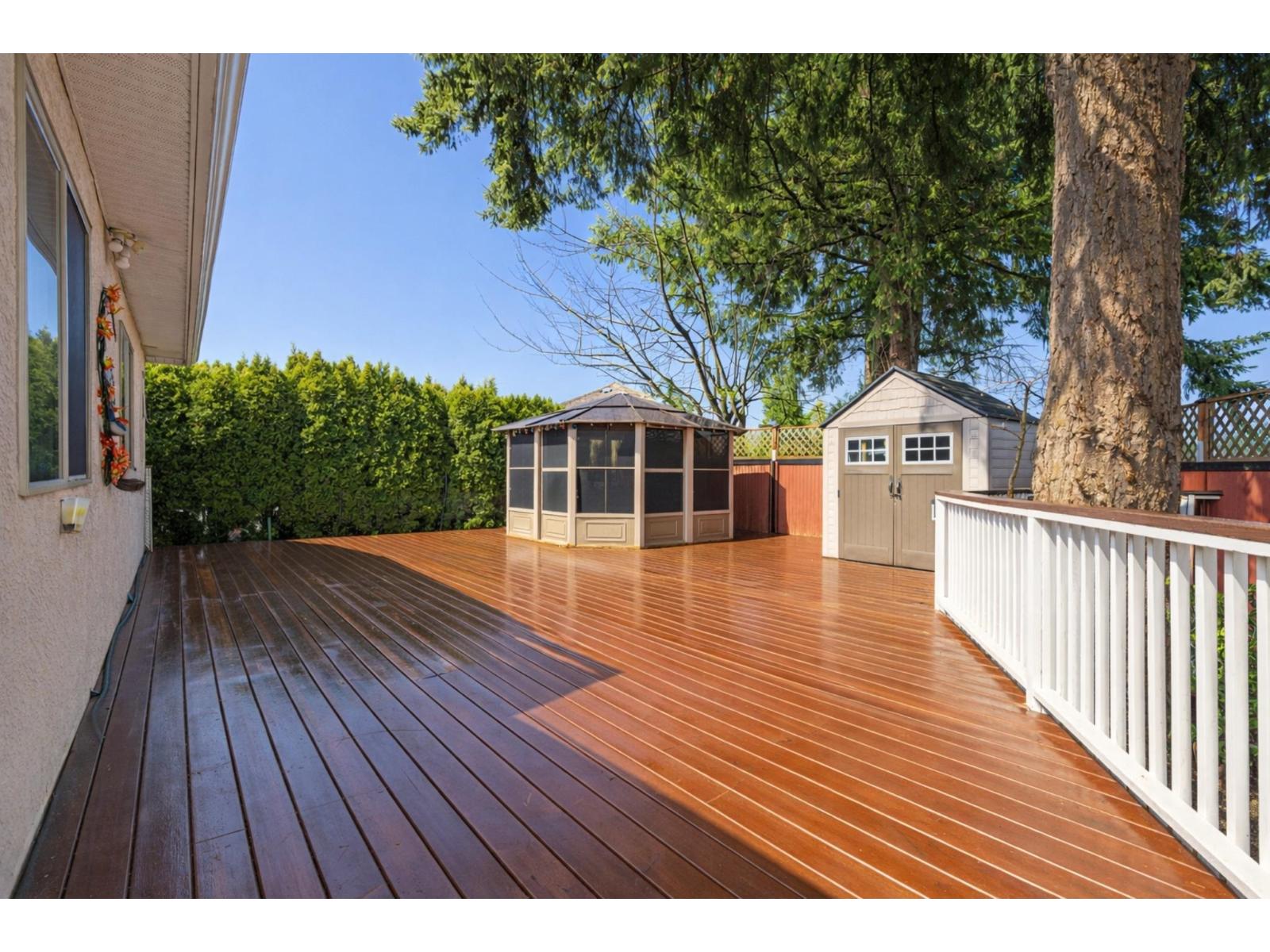 16583 10 AVENUE, White Rock