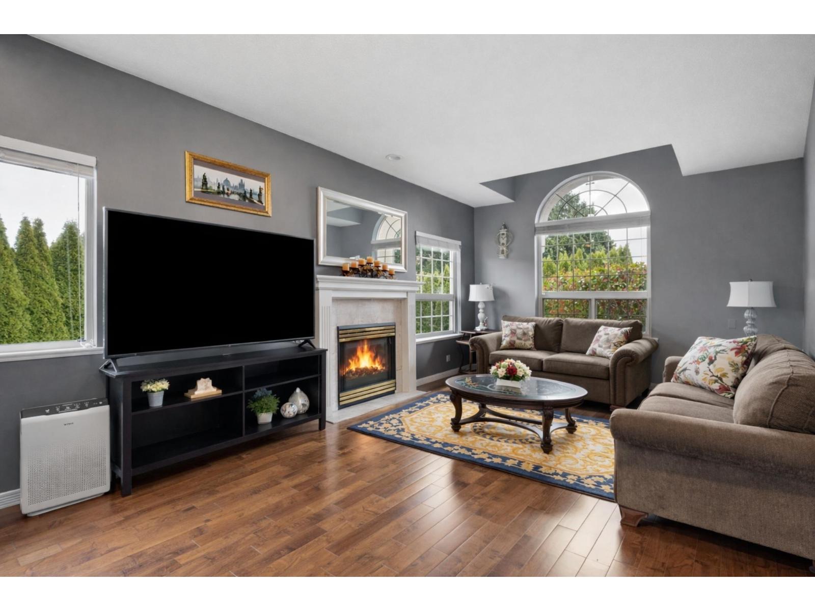 16583 10 AVENUE, White Rock