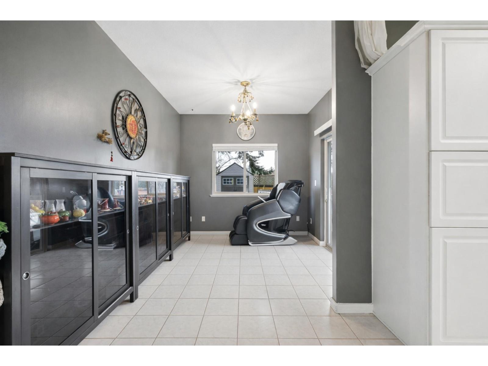 16583 10 AVENUE, White Rock