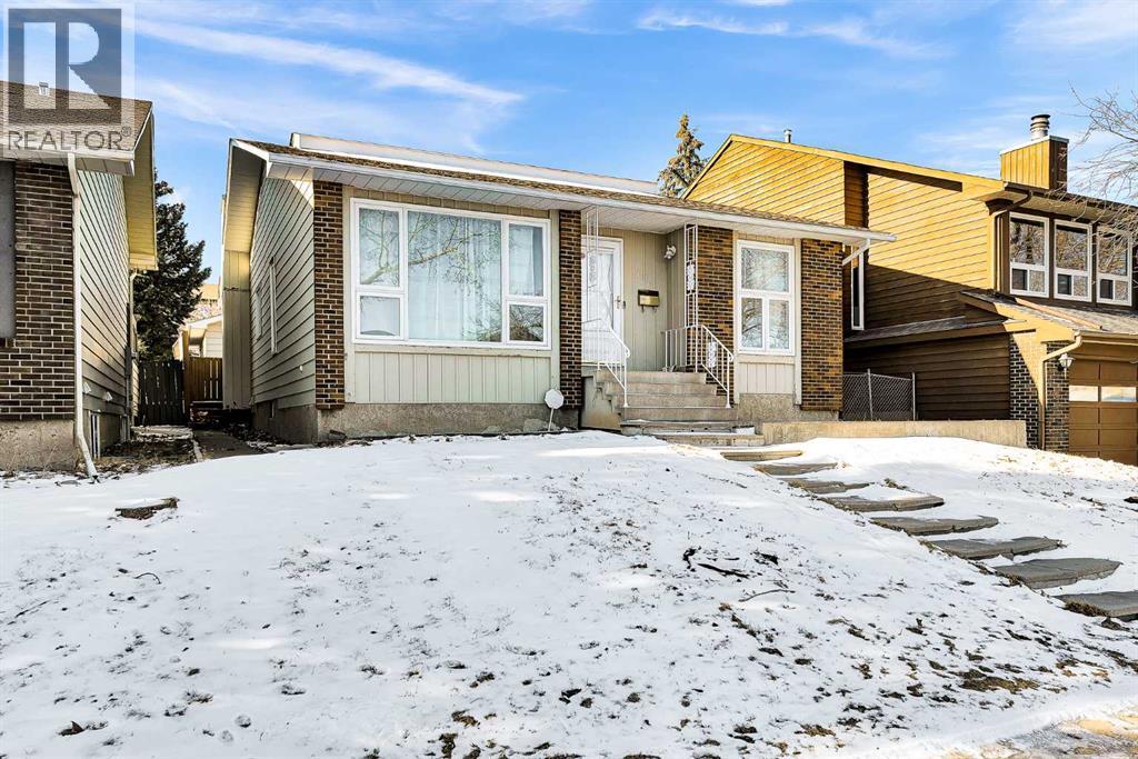 Single Family House Bungalow for Sale in  Berkley Drive NW Beddington Heights Calgary 