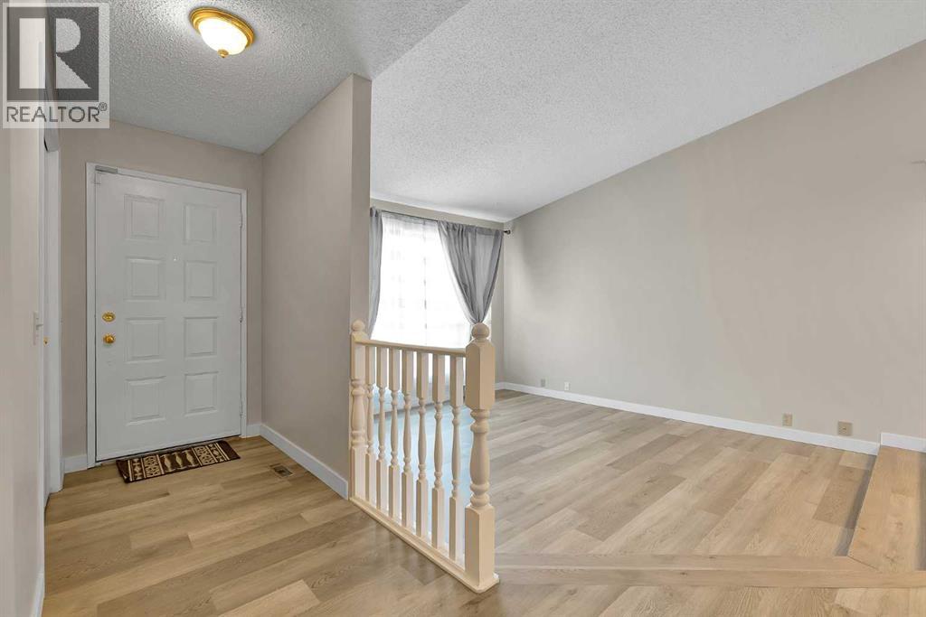 Single Family House Bungalow for Sale in  Berkley Drive NW Beddington Heights Calgary 