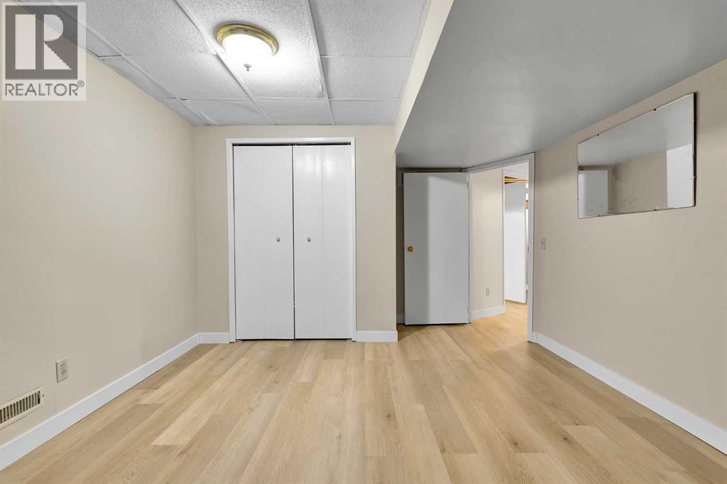 Single Family House Bungalow for Sale in  Berkley Drive NW Beddington Heights Calgary 