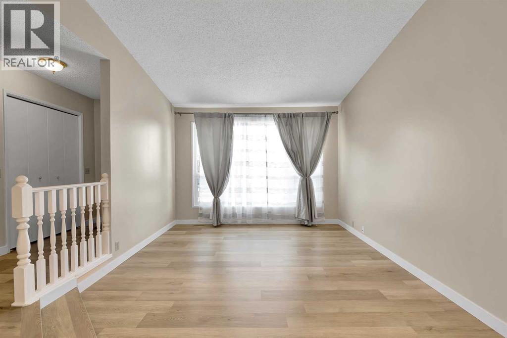 Single Family House Bungalow for Sale in  Berkley Drive NW Beddington Heights Calgary 