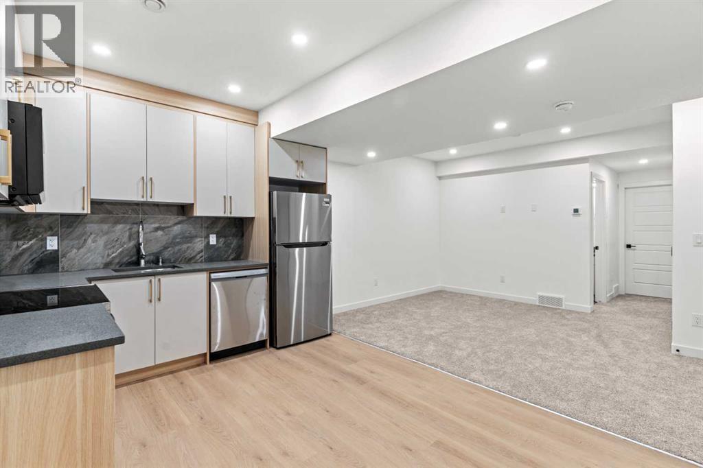 Single Family House for Sale in  Ambleside Crescent NW Moraine Calgary 