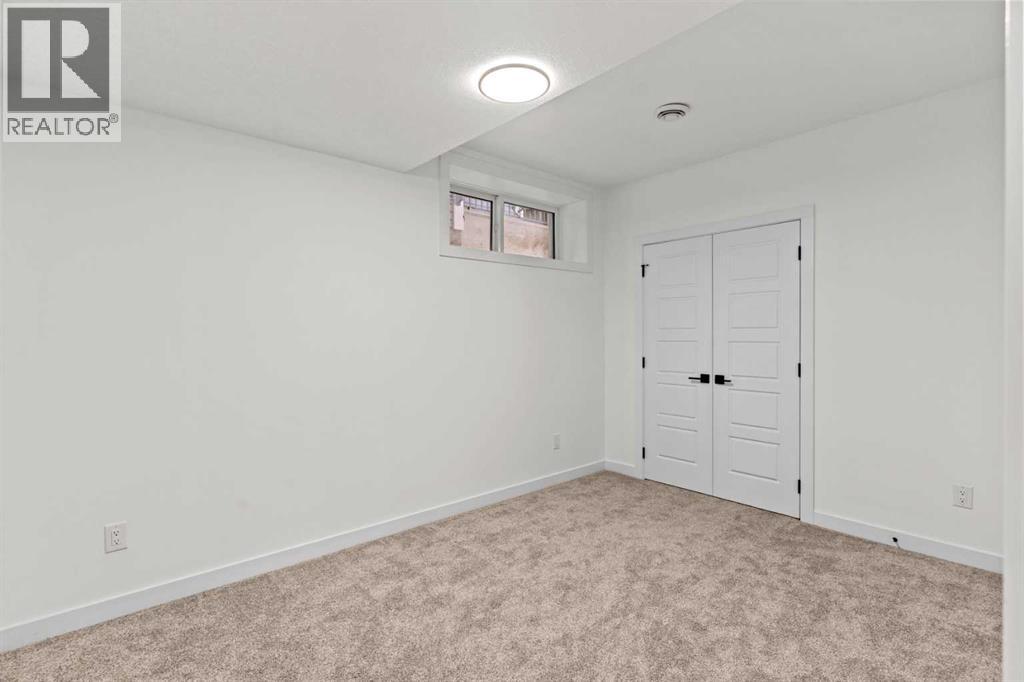 Single Family House for Sale in  Ambleside Crescent NW Moraine Calgary 