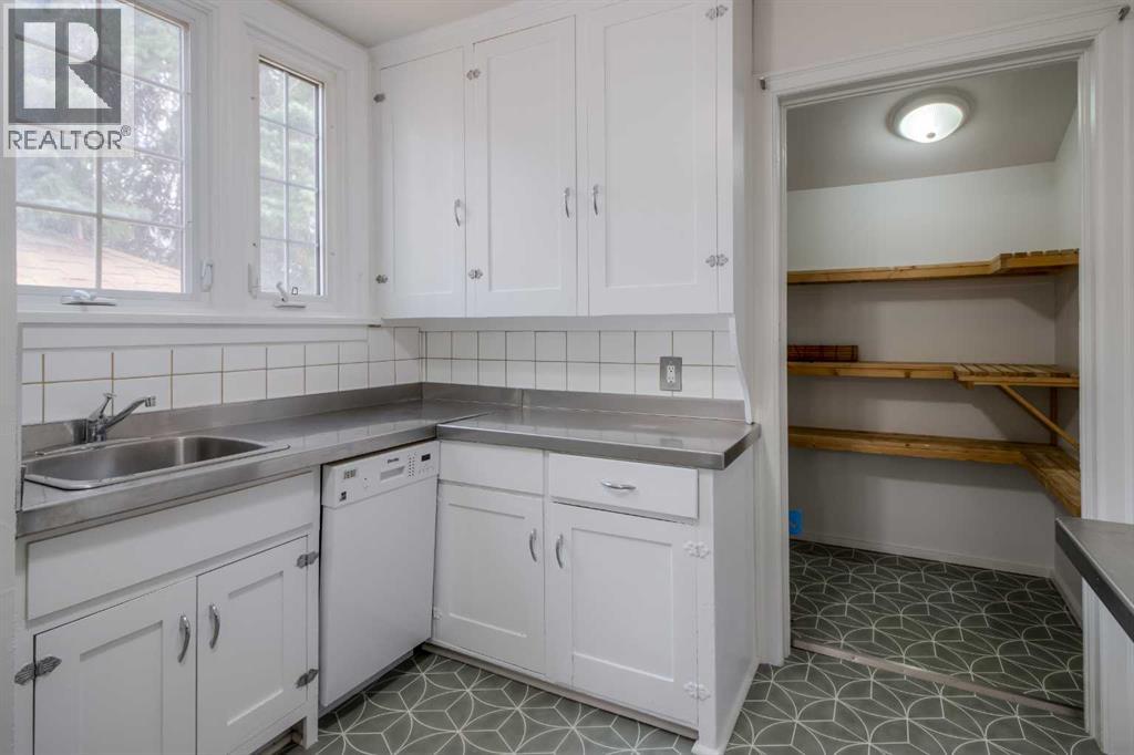 Multi-family House for Sale in   Avenue S Victoria Park Lethbridge 