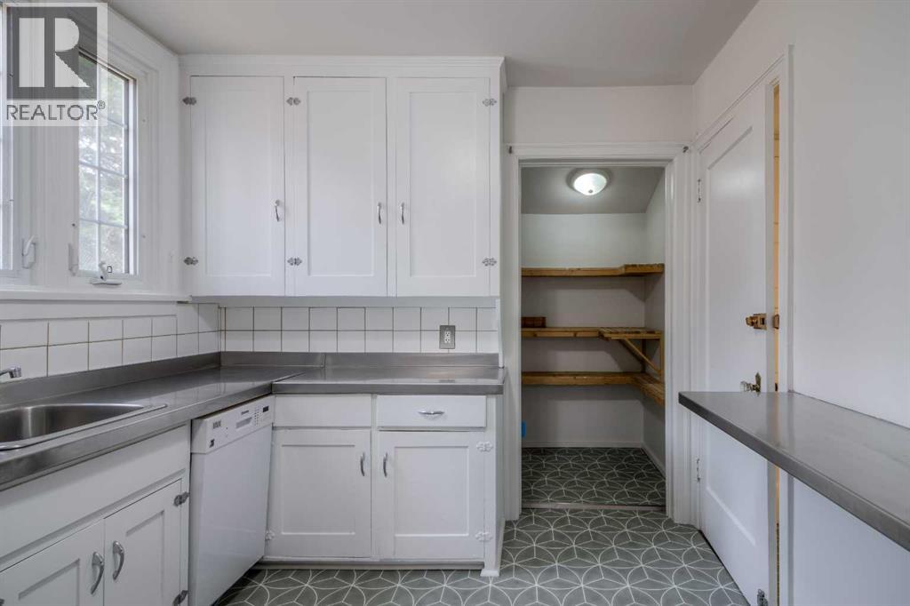 Multi-family House for Sale in   Avenue S Victoria Park Lethbridge 