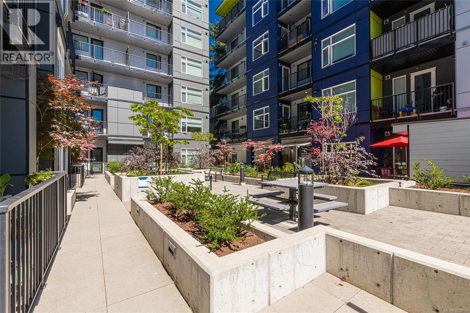 209 2843 Jacklin Rd, Langford