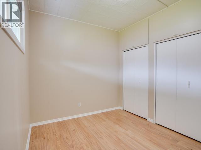 6304 POPLAR STREET, Powell River