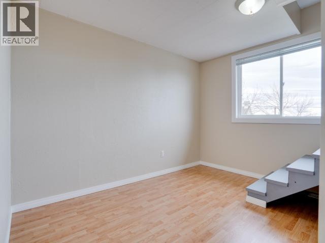 6304 POPLAR STREET, Powell River