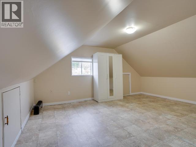 6304 POPLAR STREET, Powell River