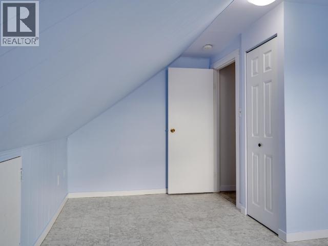 6304 POPLAR STREET, Powell River