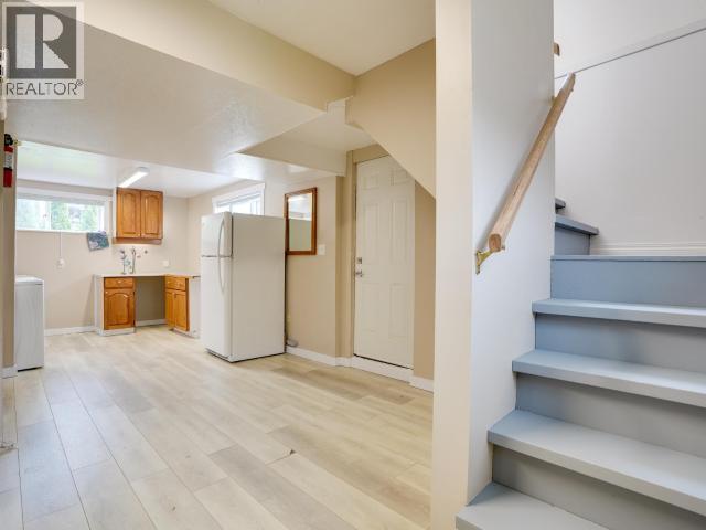 6304 POPLAR STREET, Powell River