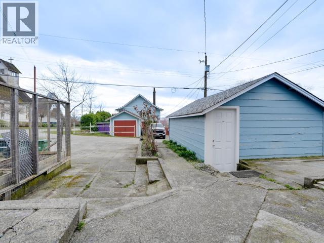 6304 POPLAR STREET, Powell River