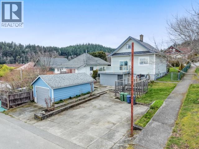6304 POPLAR STREET, Powell River