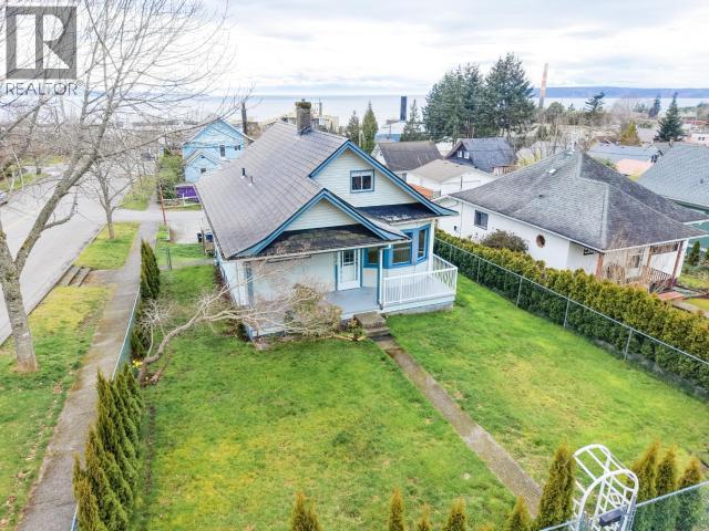 6304 POPLAR STREET, Powell River