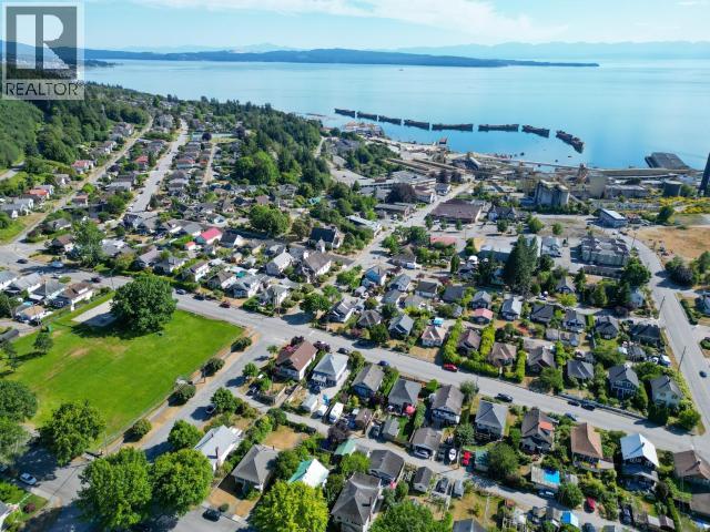 6304 POPLAR STREET, Powell River