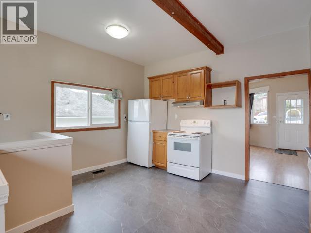 6304 POPLAR STREET, Powell River