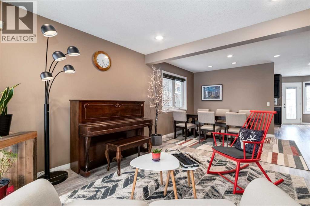 Single Family House for Sale in  Sirocco Drive SW Signal Hill Calgary 