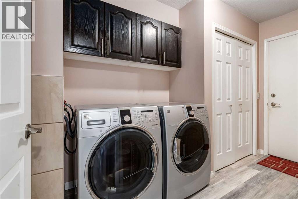 Single Family House for Sale in  Sirocco Drive SW Signal Hill Calgary 