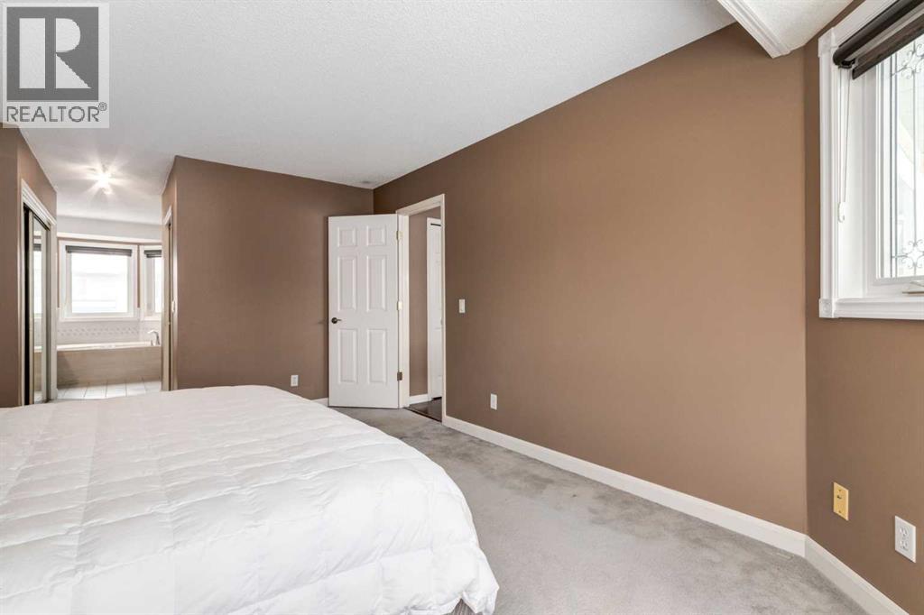 Single Family House for Sale in  Sirocco Drive SW Signal Hill Calgary 