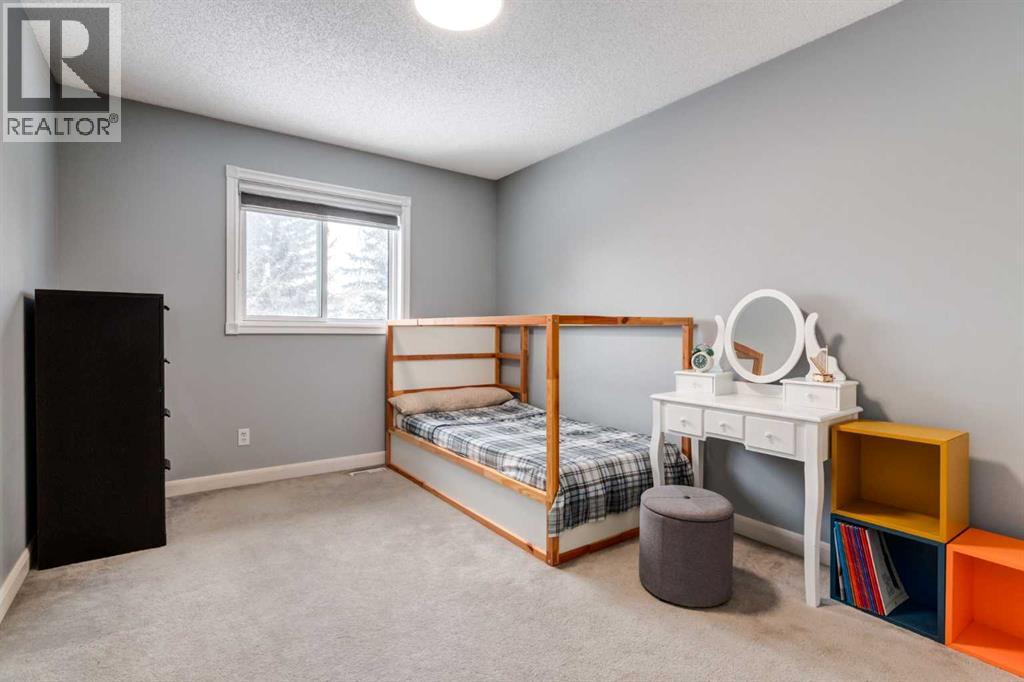 Single Family House for Sale in  Sirocco Drive SW Signal Hill Calgary 