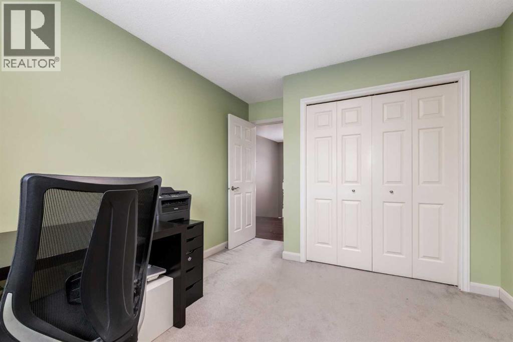 Single Family House for Sale in  Sirocco Drive SW Signal Hill Calgary 