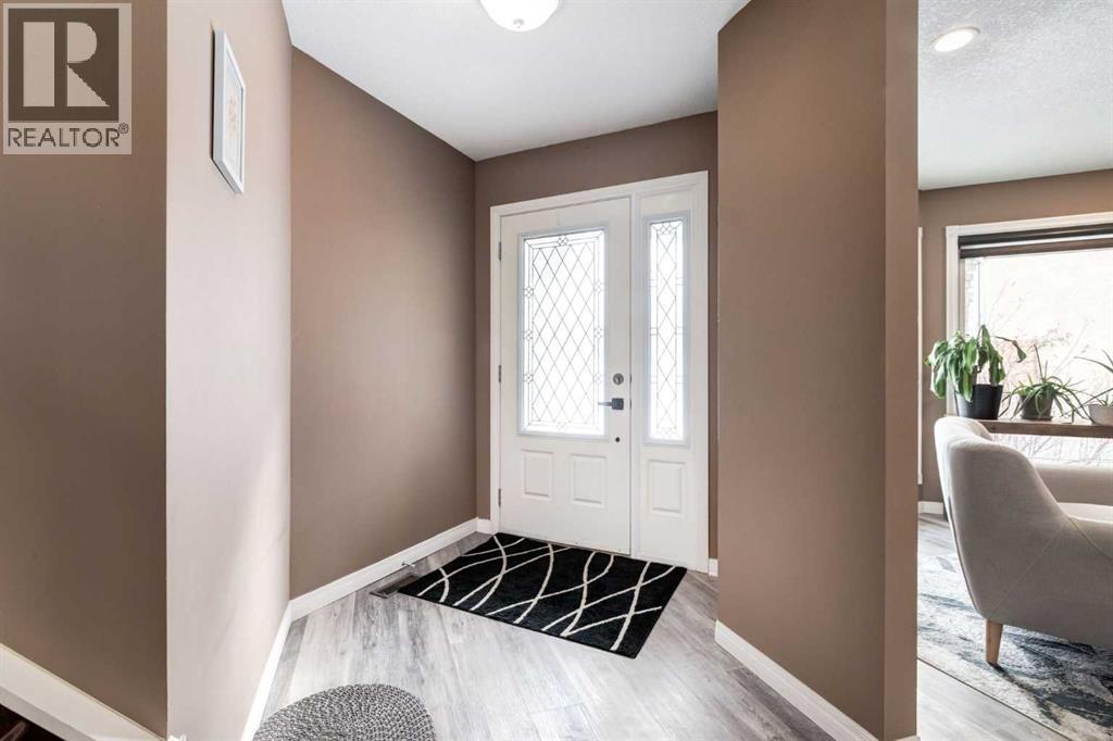 Single Family House for Sale in  Sirocco Drive SW Signal Hill Calgary 