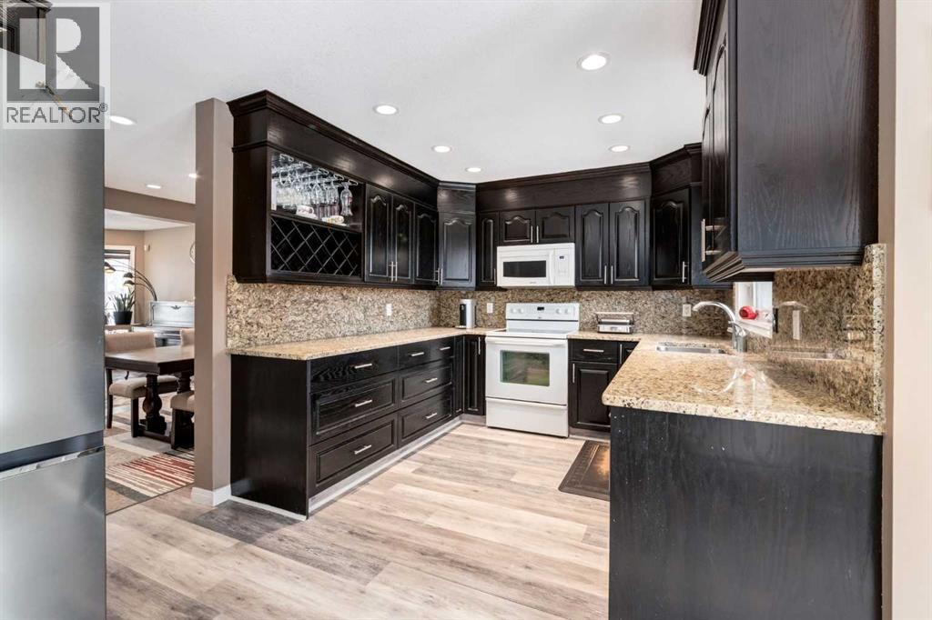 Single Family House for Sale in  Sirocco Drive SW Signal Hill Calgary 