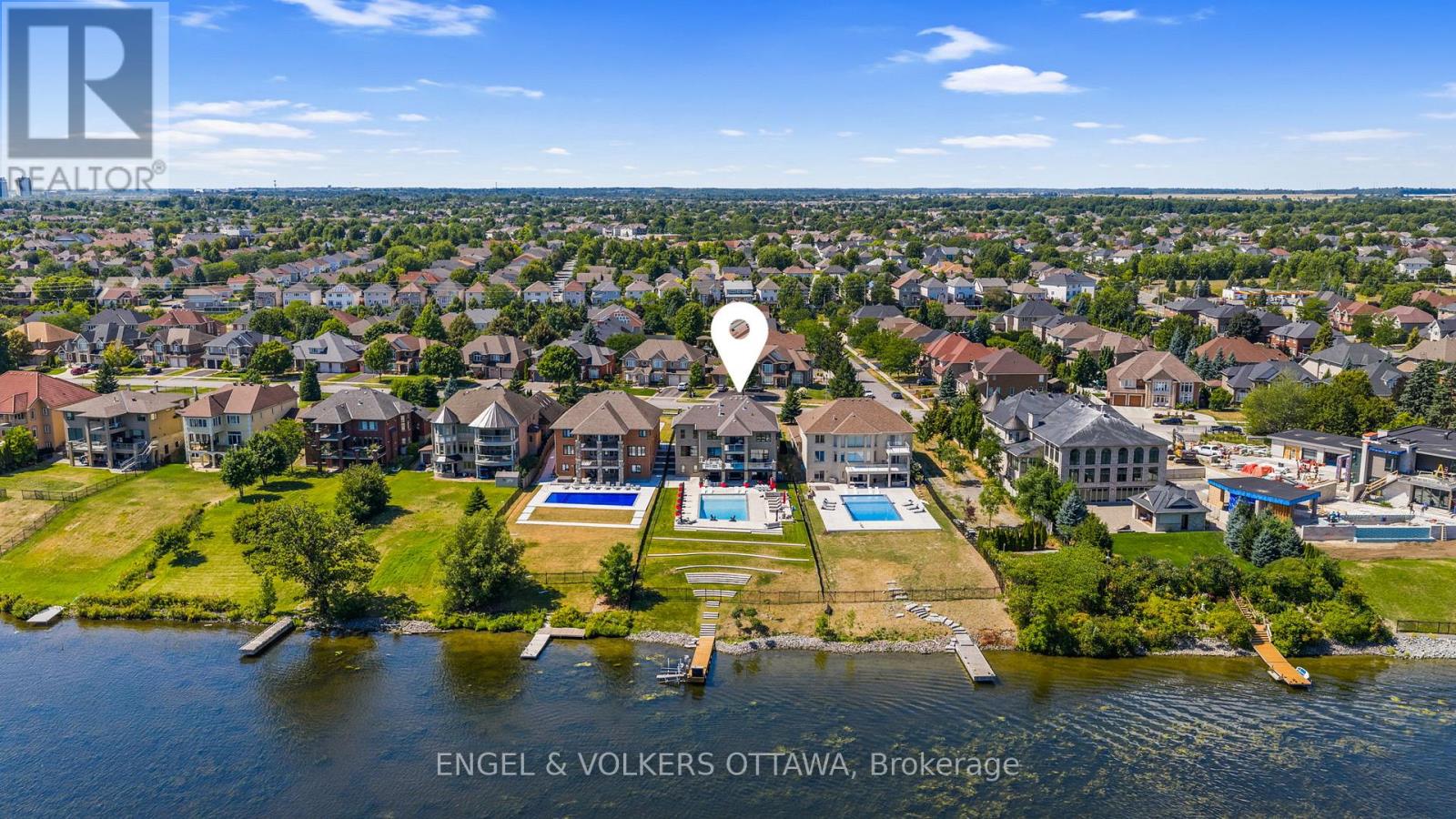 151 WINDING WAY, Ottawa, Ontario